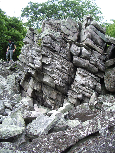 Rock outcropping at Annapolis Rocks